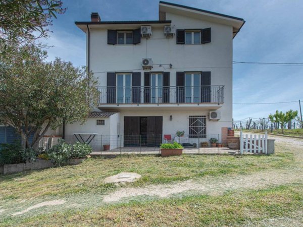 casa indipendente in vendita a Campomarino