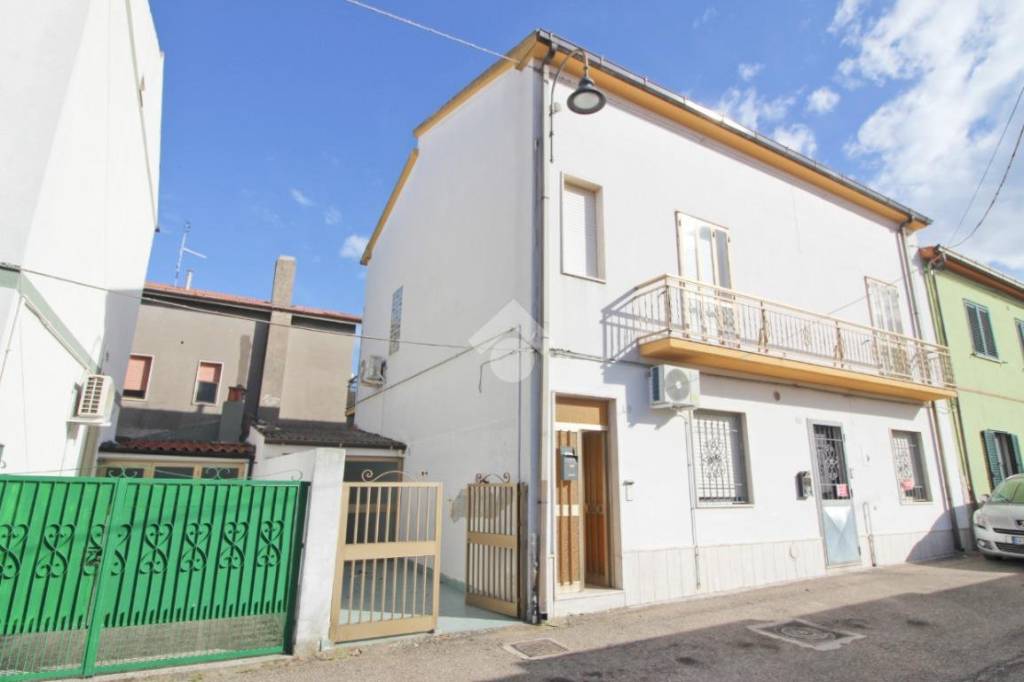 casa indipendente in vendita a Campomarino