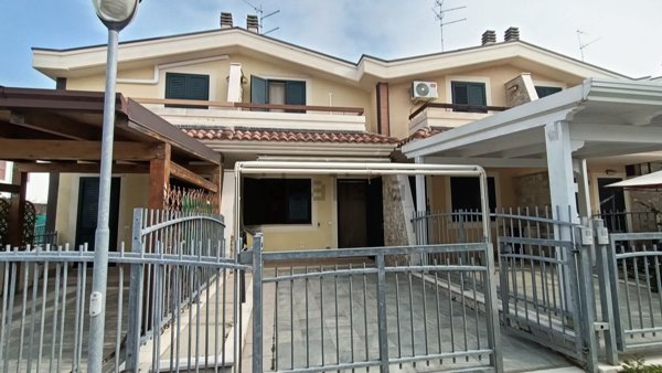 casa indipendente in vendita a Campomarino
