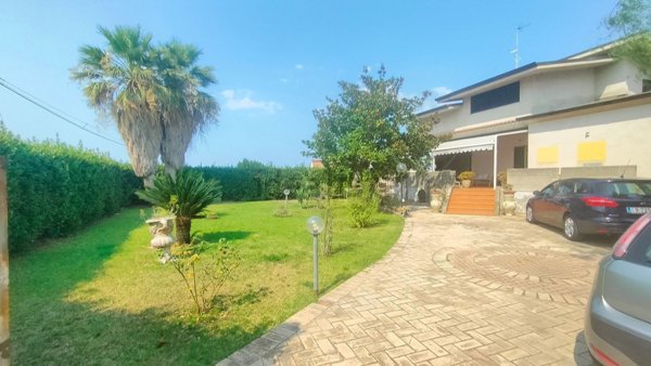 casa indipendente in vendita a Campomarino