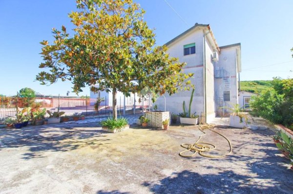 casa indipendente in vendita a Campomarino