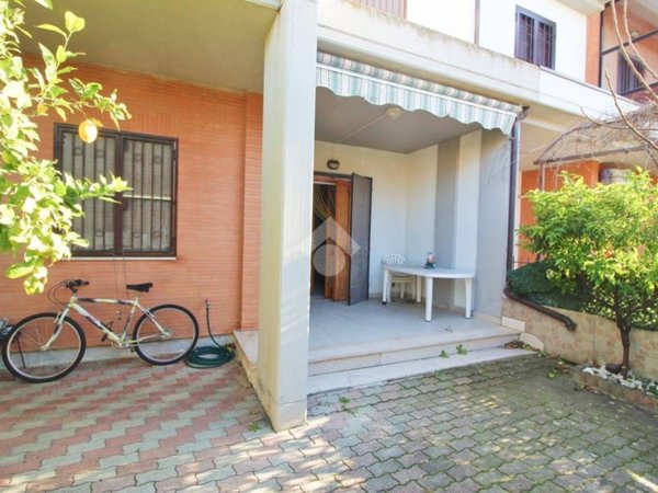 casa indipendente in vendita a Campomarino