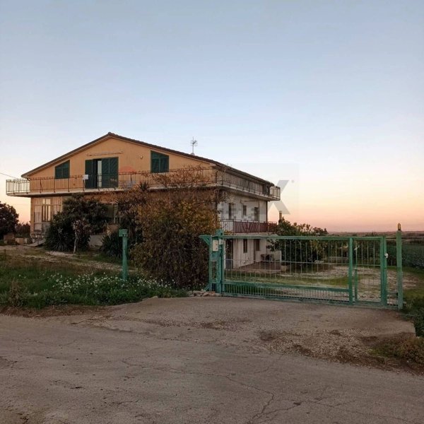casa indipendente in vendita a Campomarino in zona Nuova Cliternia
