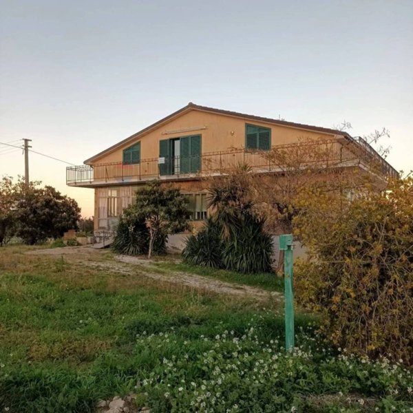 casa indipendente in vendita a Campomarino in zona Nuova Cliternia