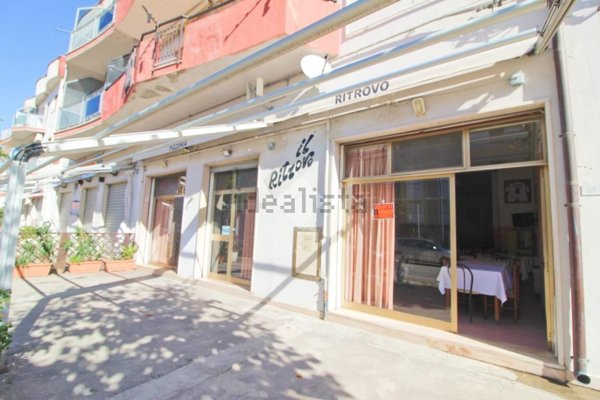 locale commerciale in vendita a Campomarino
