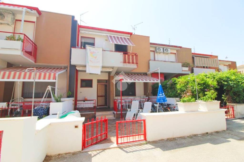 casa indipendente in vendita a Campomarino