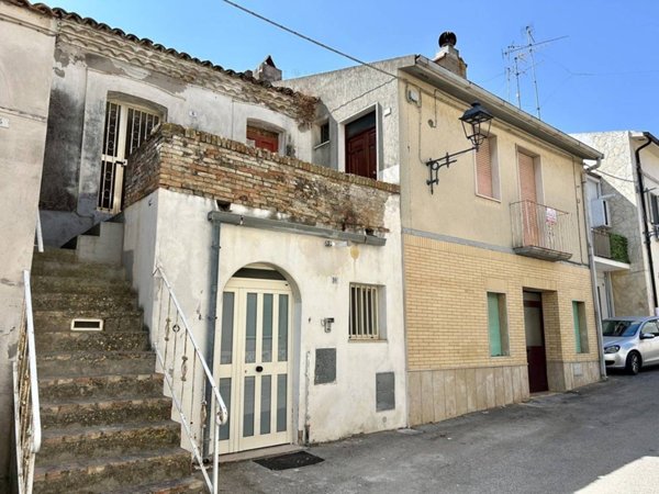 casa indipendente in vendita a Campomarino