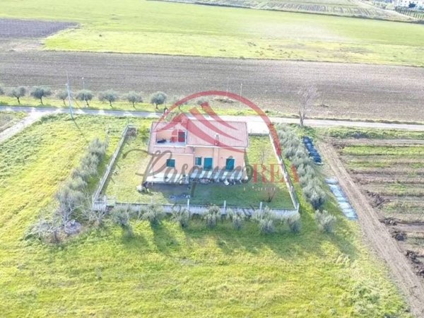 casa indipendente in vendita a Campomarino in zona Nuova Cliternia