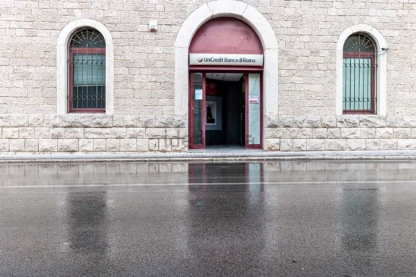 locale commerciale in vendita a Casacalenda