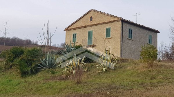 casa indipendente in vendita a Casalciprano