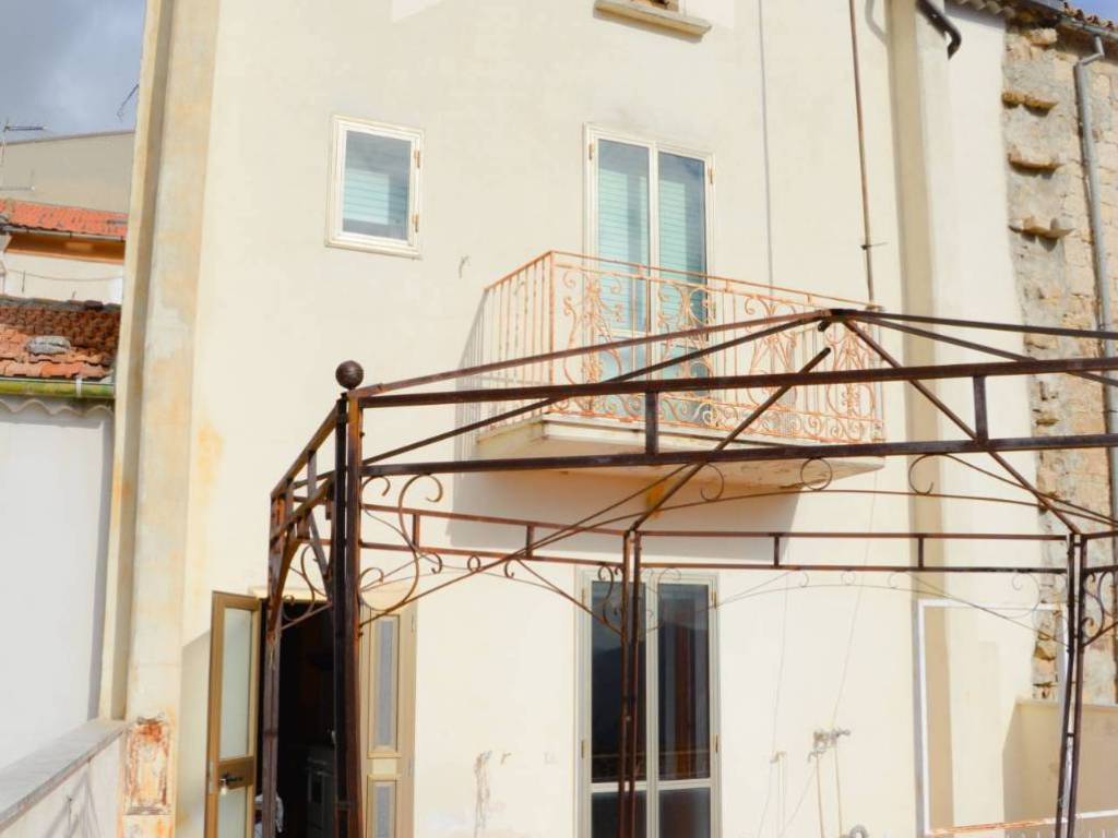 casa indipendente in vendita a Castelbottaccio