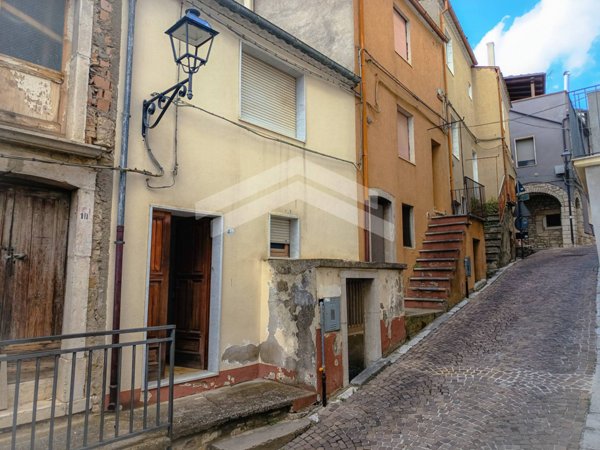 intera palazzina in vendita a Castelbottaccio