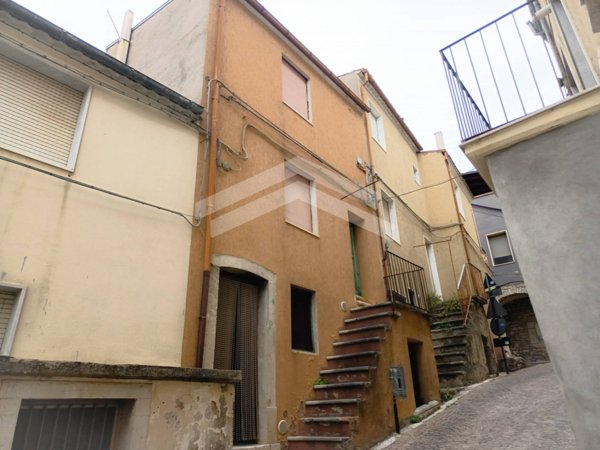 intera palazzina in vendita a Castelbottaccio