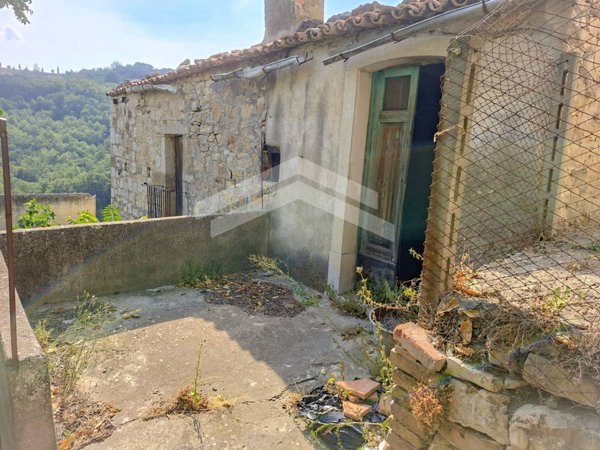 casa indipendente in vendita a Castelbottaccio