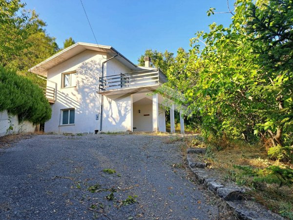 casa indipendente in vendita a Castelbottaccio