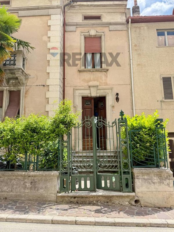 casa indipendente in vendita a Castelmauro
