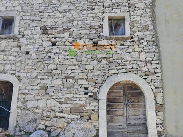 casa indipendente in vendita a Cercemaggiore