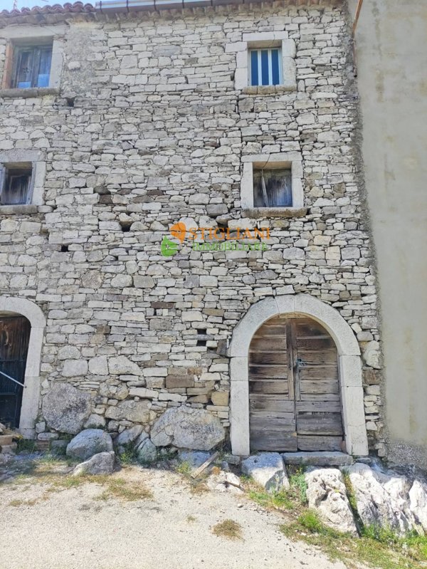 casa indipendente in vendita a Cercemaggiore