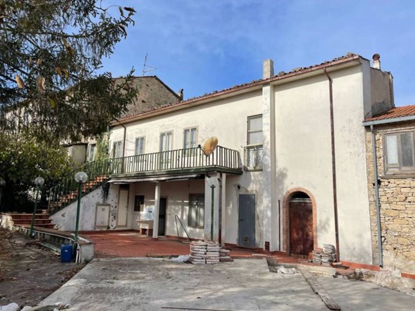 casa indipendente in vendita a Colle d'Anchise