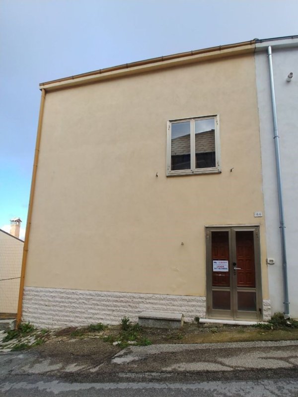 casa indipendente in vendita a Colletorto
