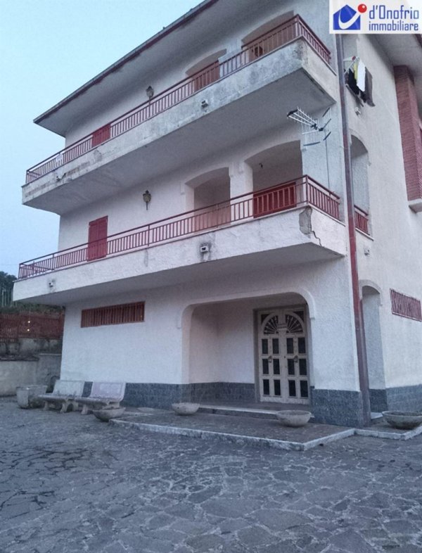 casa indipendente in vendita a Duronia