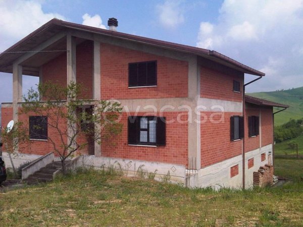 casa indipendente in vendita a Fossalto
