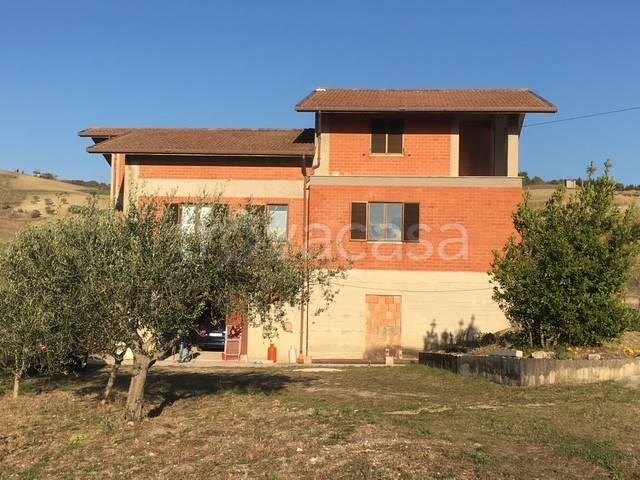 casa indipendente in vendita a Fossalto