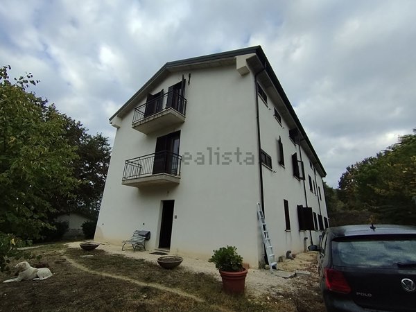 casa indipendente in vendita a Fossalto