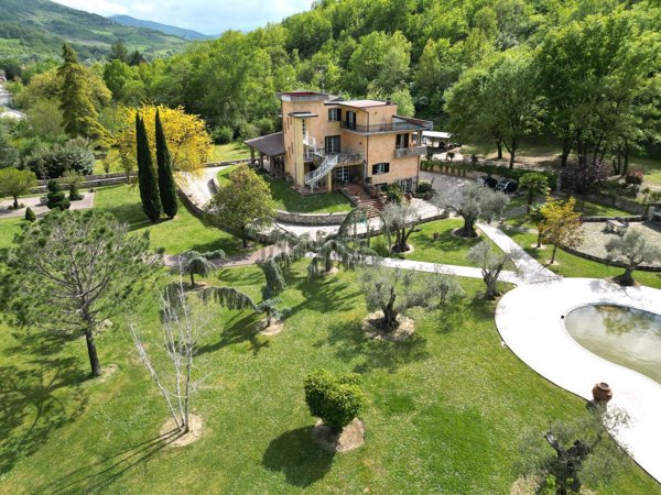 casa indipendente in vendita a Fossalto