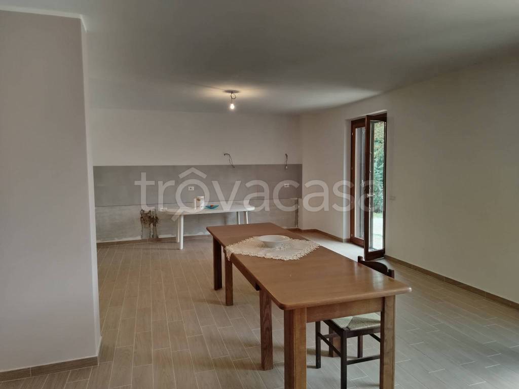 casa indipendente in vendita a Fossalto
