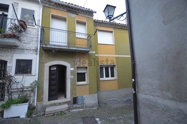 casa indipendente in vendita a Gambatesa