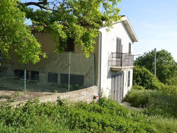 casa indipendente in vendita a Guardialfiera