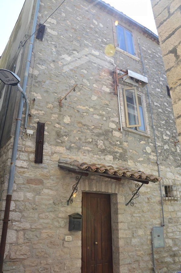 casa indipendente in vendita a Guardialfiera