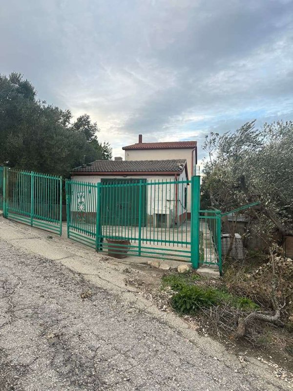 casa indipendente in vendita a Guardialfiera