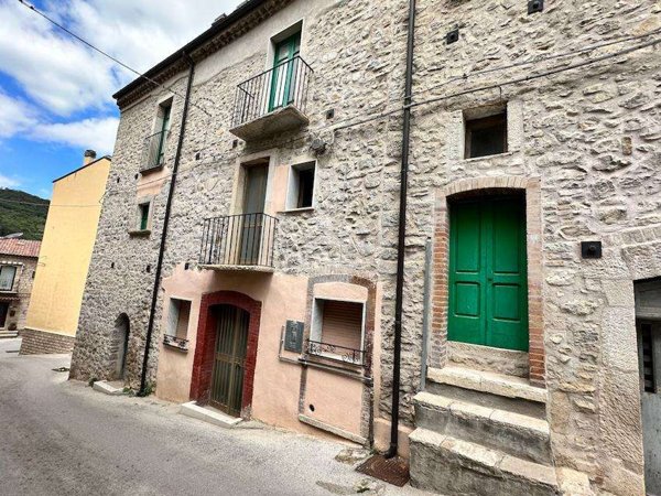 casa indipendente in vendita a Guardialfiera