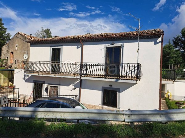 casa indipendente in vendita a Guardiaregia