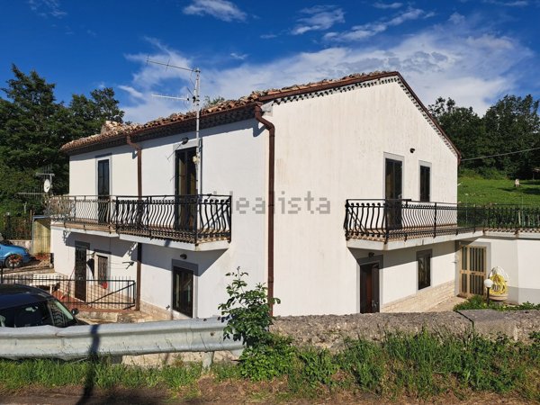 casa indipendente in vendita a Guardiaregia