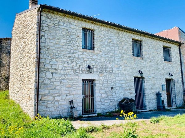 casa indipendente in vendita a Guardiaregia