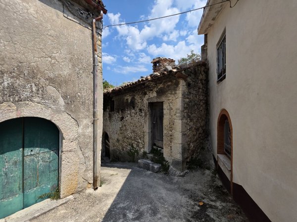 quadrivano in vendita a Guardiaregia