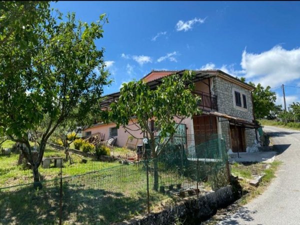 casa indipendente in vendita a Guardiaregia