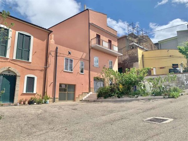casa indipendente in vendita a Guglionesi