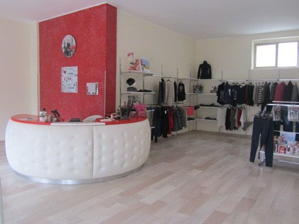 locale commerciale in vendita a Guglionesi