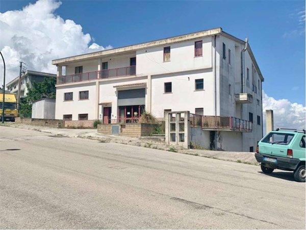 locale commerciale in vendita a Guglionesi