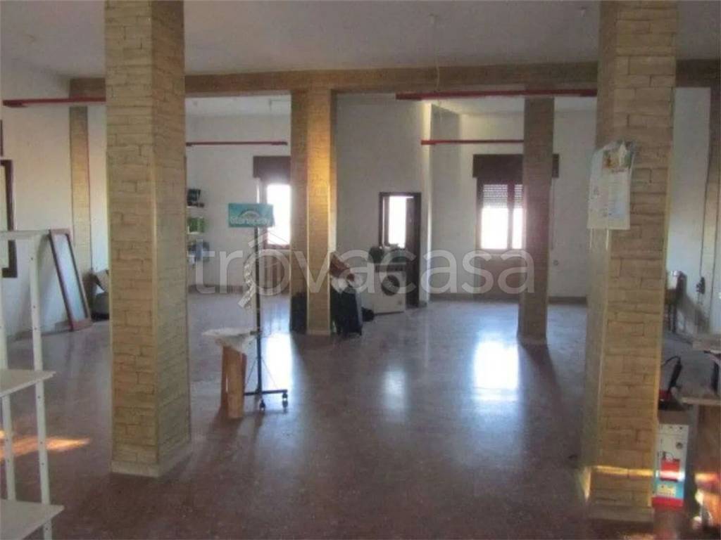 negozio in vendita a Guglionesi