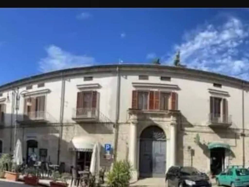 intera palazzina in vendita a Larino