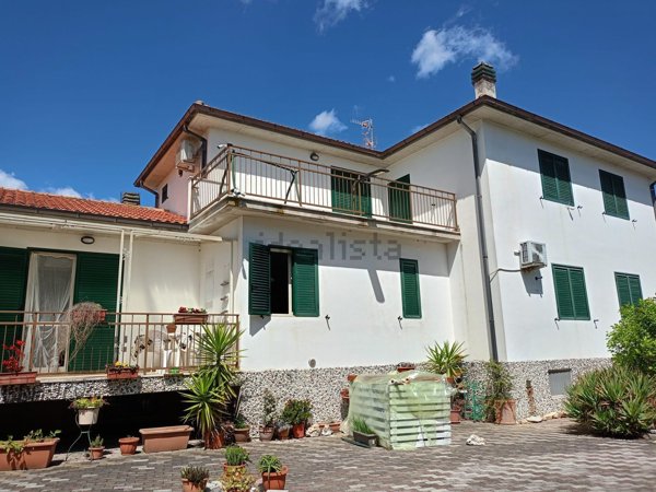 casa indipendente in vendita a Larino
