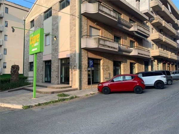 negozio in vendita a Larino
