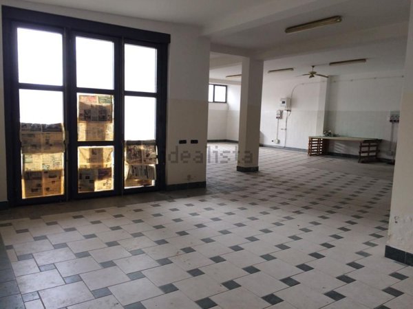 locale commerciale in vendita a Larino