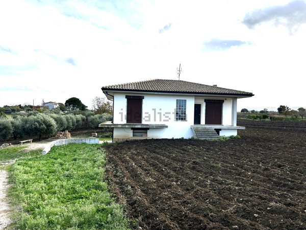 casa indipendente in vendita a Larino