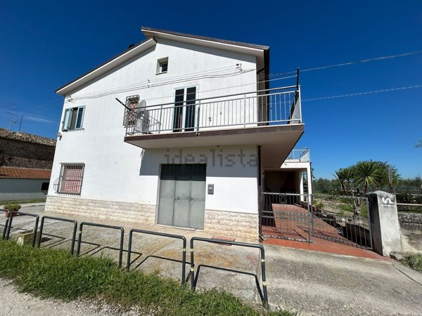 casa indipendente in vendita a Larino